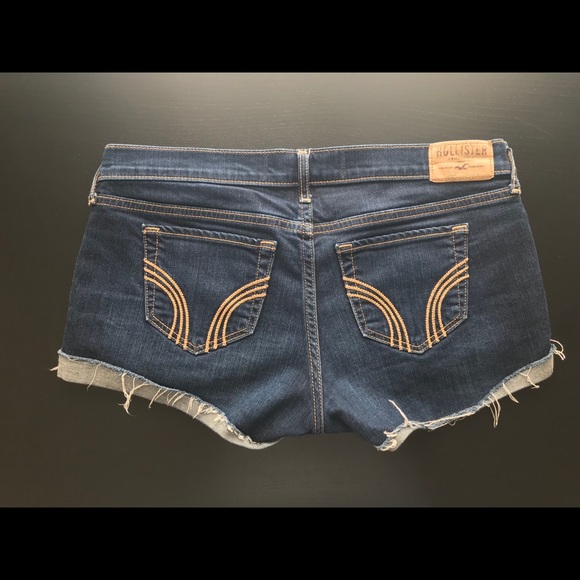 Hollister jean shorts (dark wash) - Picture 2 of 5
